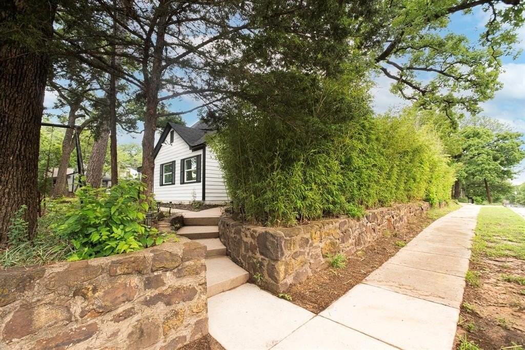 4761 Meadowbrook Dr - Photo 4 of 40