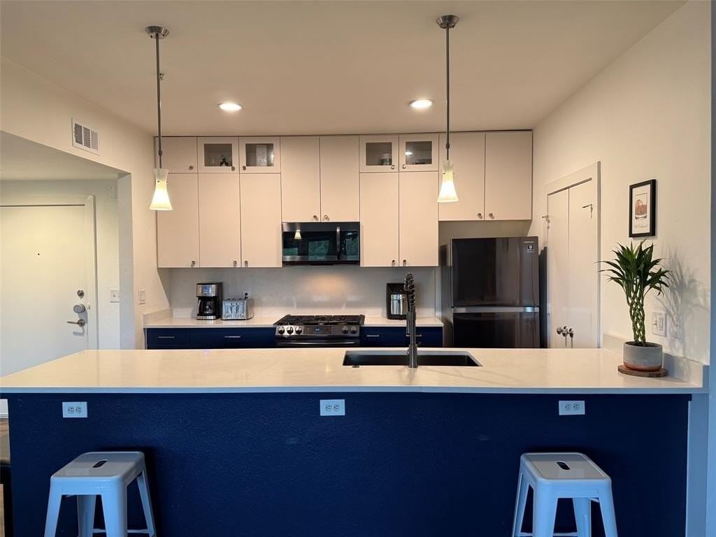 4108 Office Pkwy #303 - Photo 2 of 9