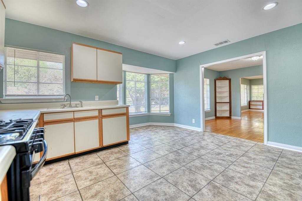 6028 Fairway Ave - Photo 5 of 22