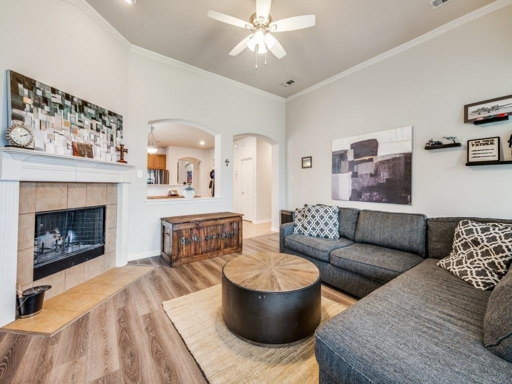 16312 Dry Creek Blvd - Photo 4 of 25