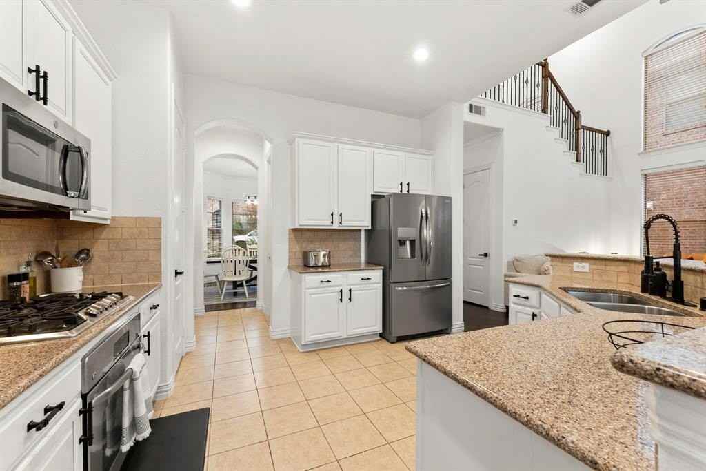 1478 Cambridge Dr - Photo 6 of 23