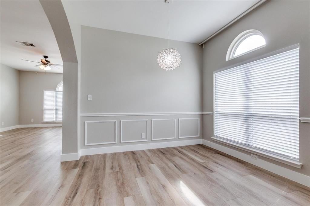 5608 Manchester Dr - Photo 4 of 12