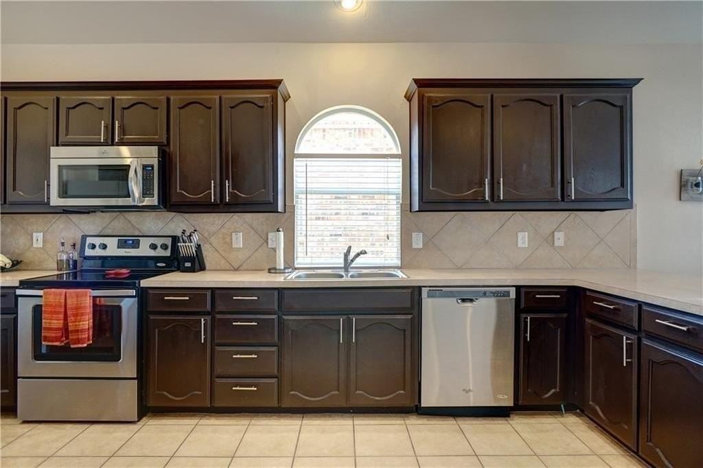 12833 Danville Dr - Photo 7 of 17