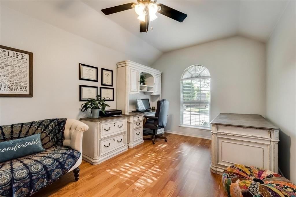 2730 Fern Valley Ln - Photo 4 of 26