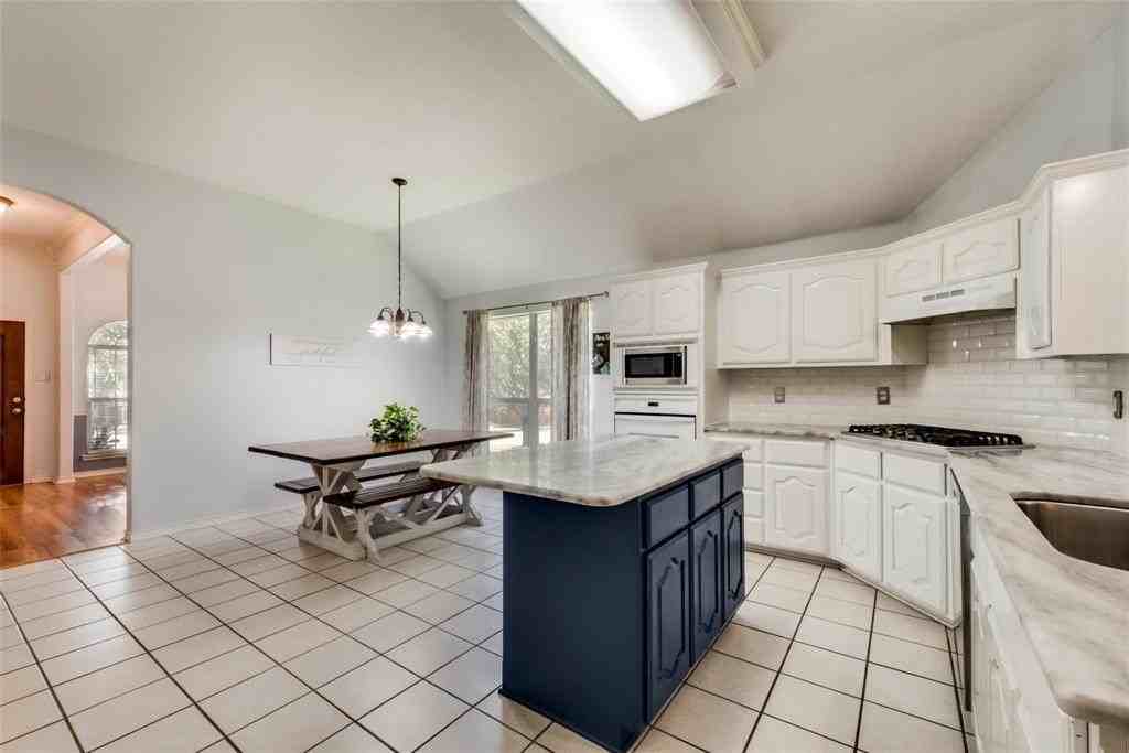 2730 Fern Valley Ln - Photo 7 of 26