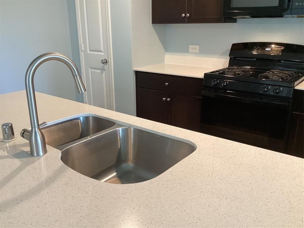 14604 Camino Real Dr - Photo 5 of 20