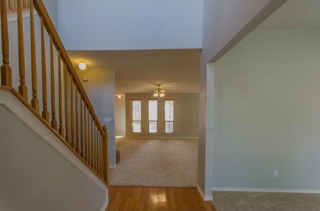 1532 Tanglewood Dr - Photo 2 of 25