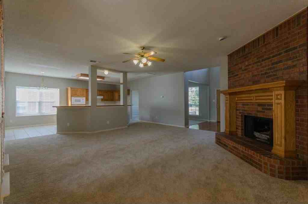 1532 Tanglewood Dr - Photo 3 of 25