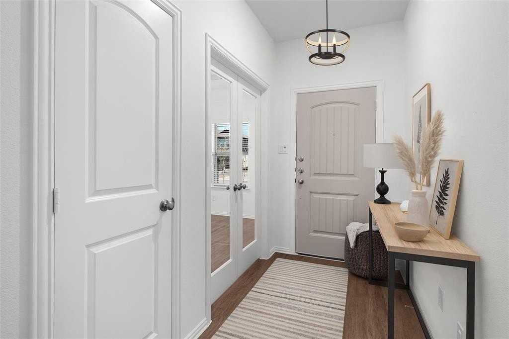 231 Woodlands Blvd - Photo 2 of 19