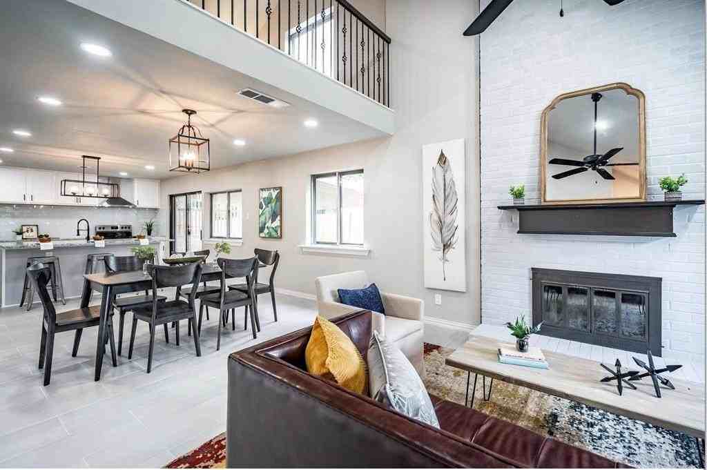 5521 Jester Dr - Photo 3 of 23