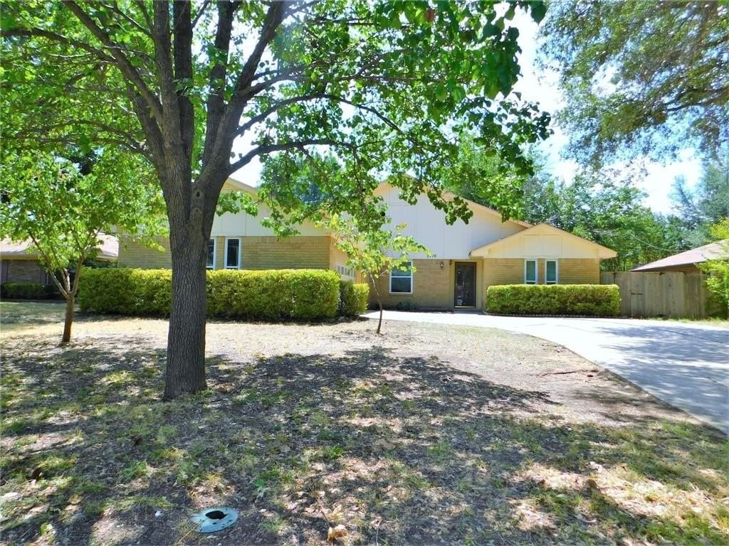 2716 Mill Pond Rd - Photo 2 of 28
