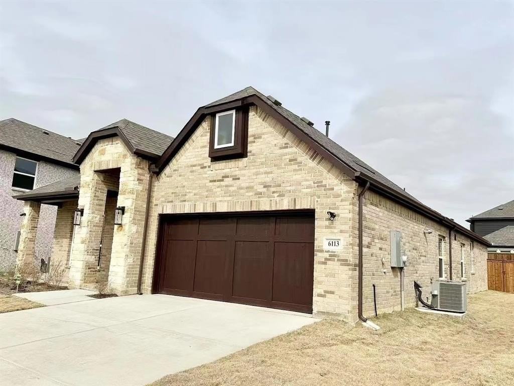 6113 Tahoe Winds Dr - Photo 3 of 32
