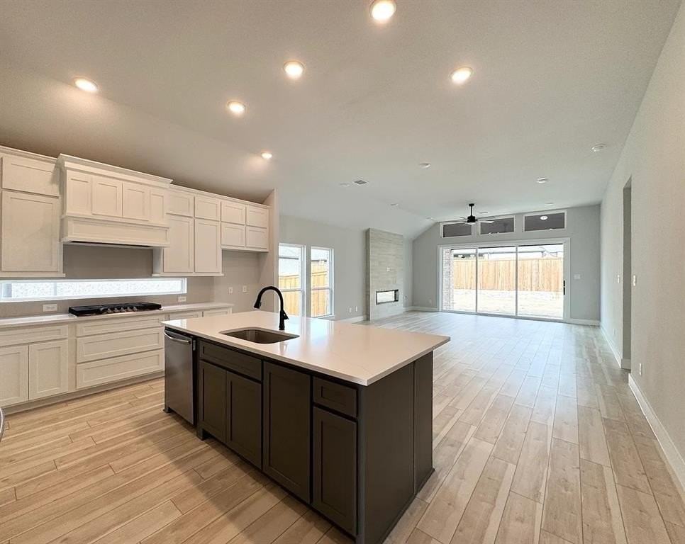 6113 Tahoe Winds Dr - Photo 4 of 32