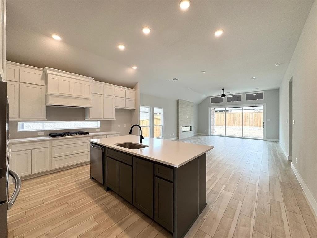 6113 Tahoe Winds Dr - Photo 6 of 32