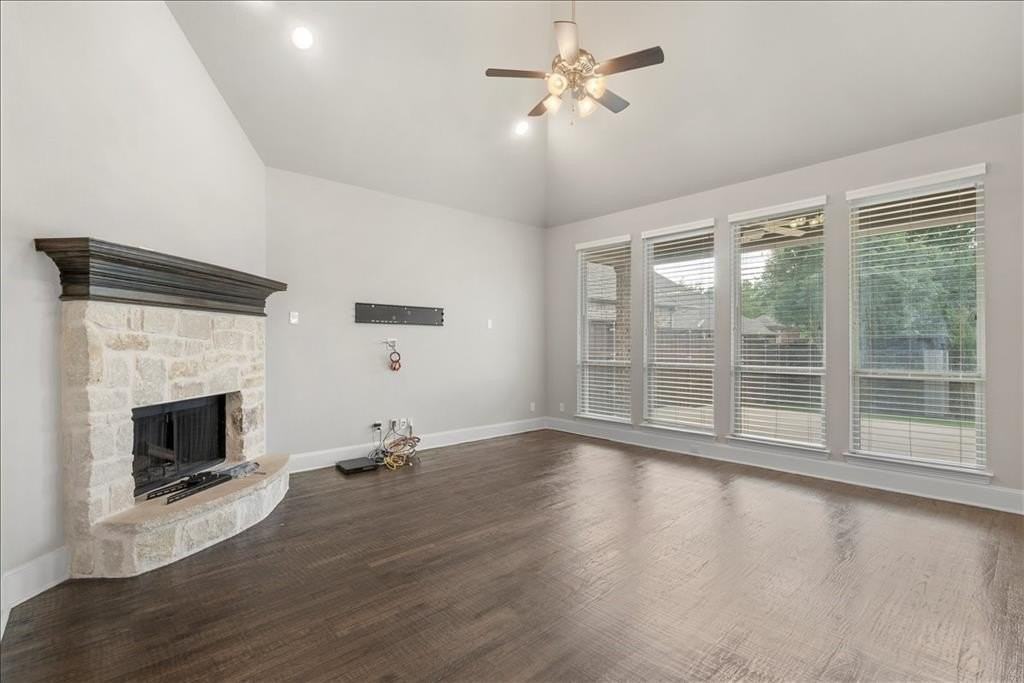 2521 Damsel Bella Blvd - Photo 5 of 34
