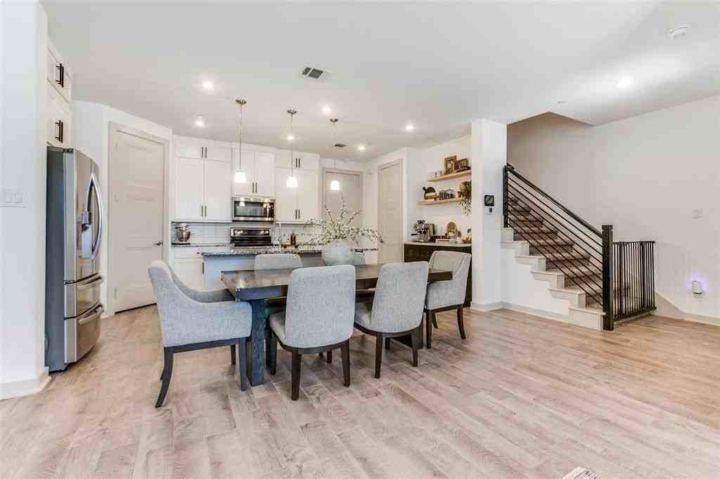 1648 Jude Dr - Photo 3 of 12