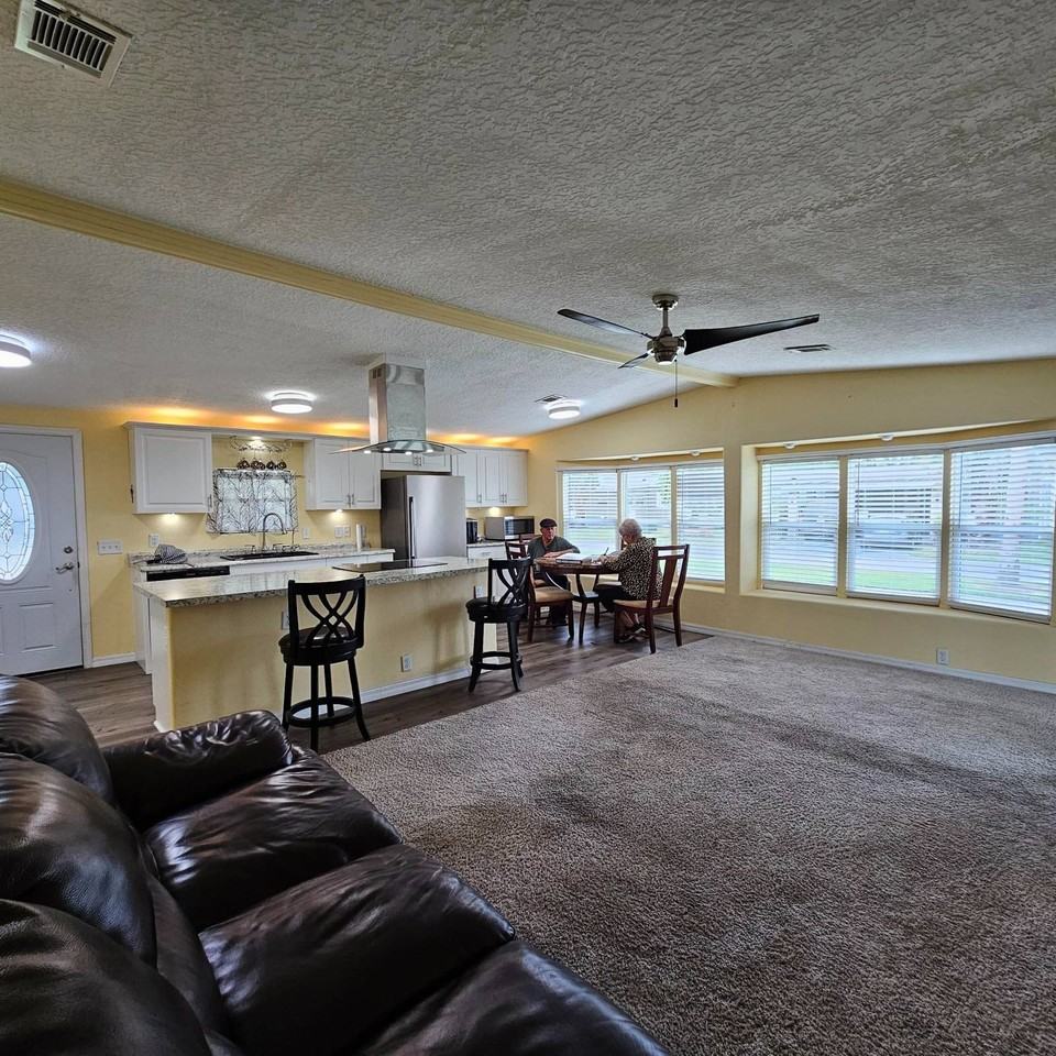 590 Country Meadows Blvd - Photo 5 of 20