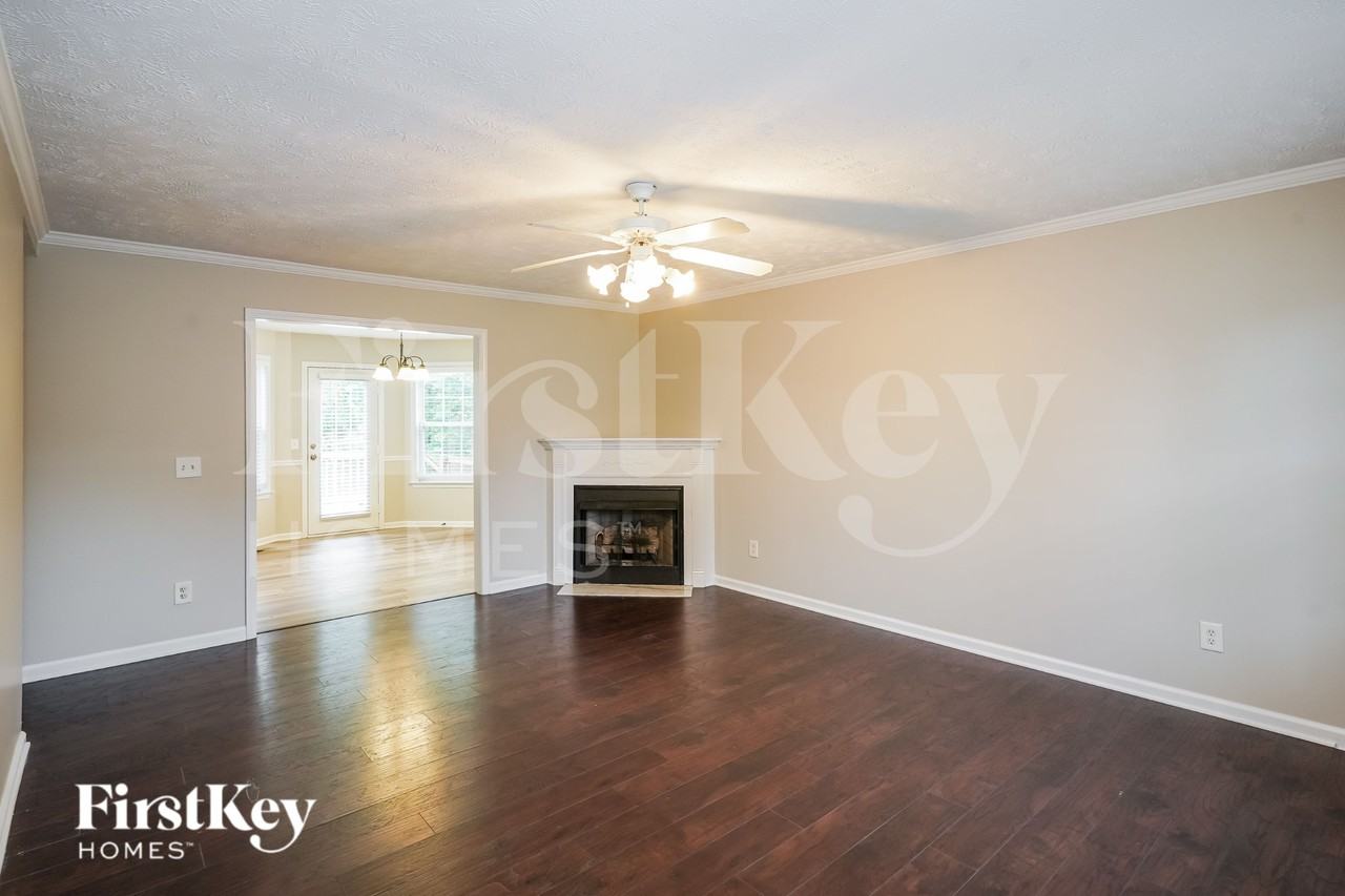 1506 Dodd Trl - Photo 2 of 19