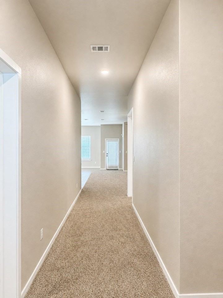 1212 Ash St - Photo 4 of 50