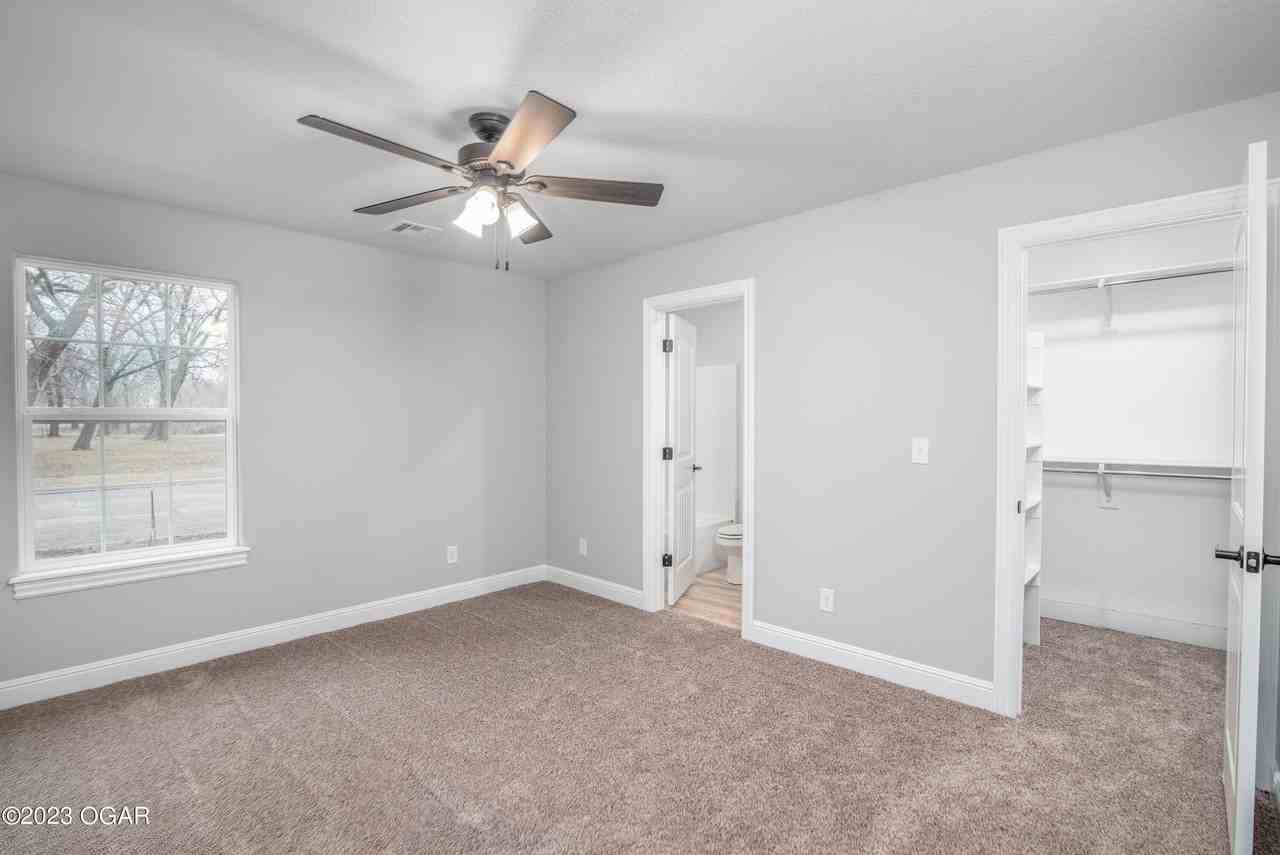 623 W Junge Blvd - Photo 7 of 17