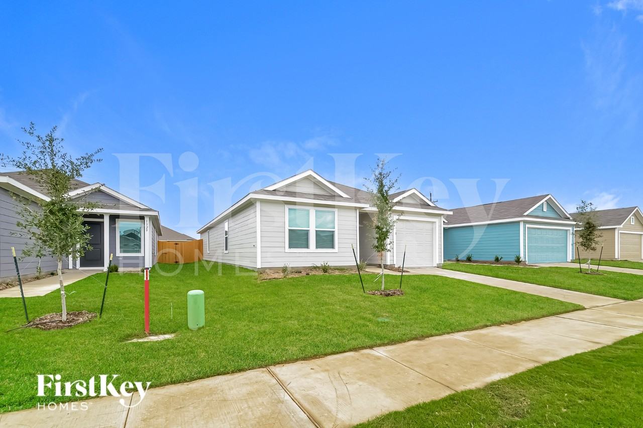 1333 Plum Rd - Photo 3 of 16