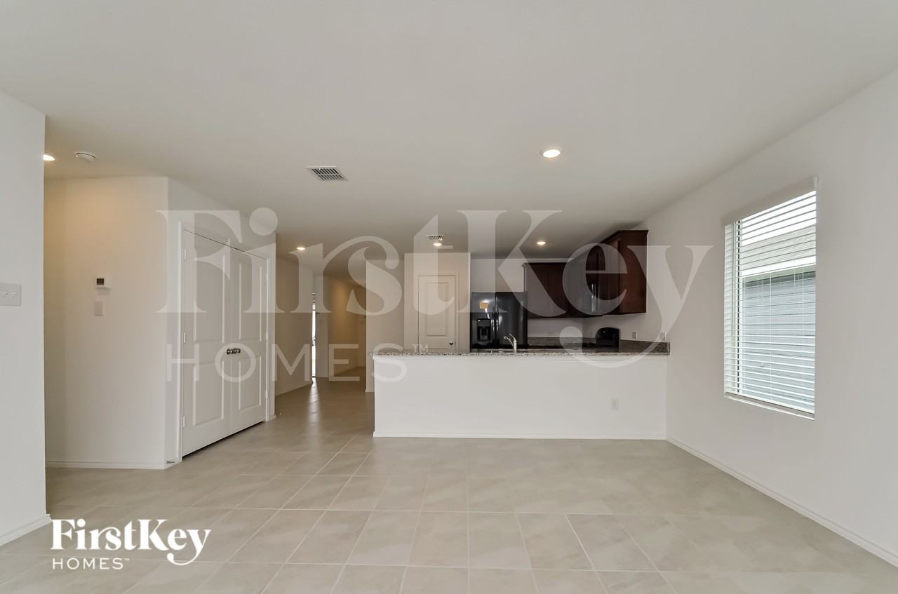 1333 Plum Rd - Photo 5 of 16