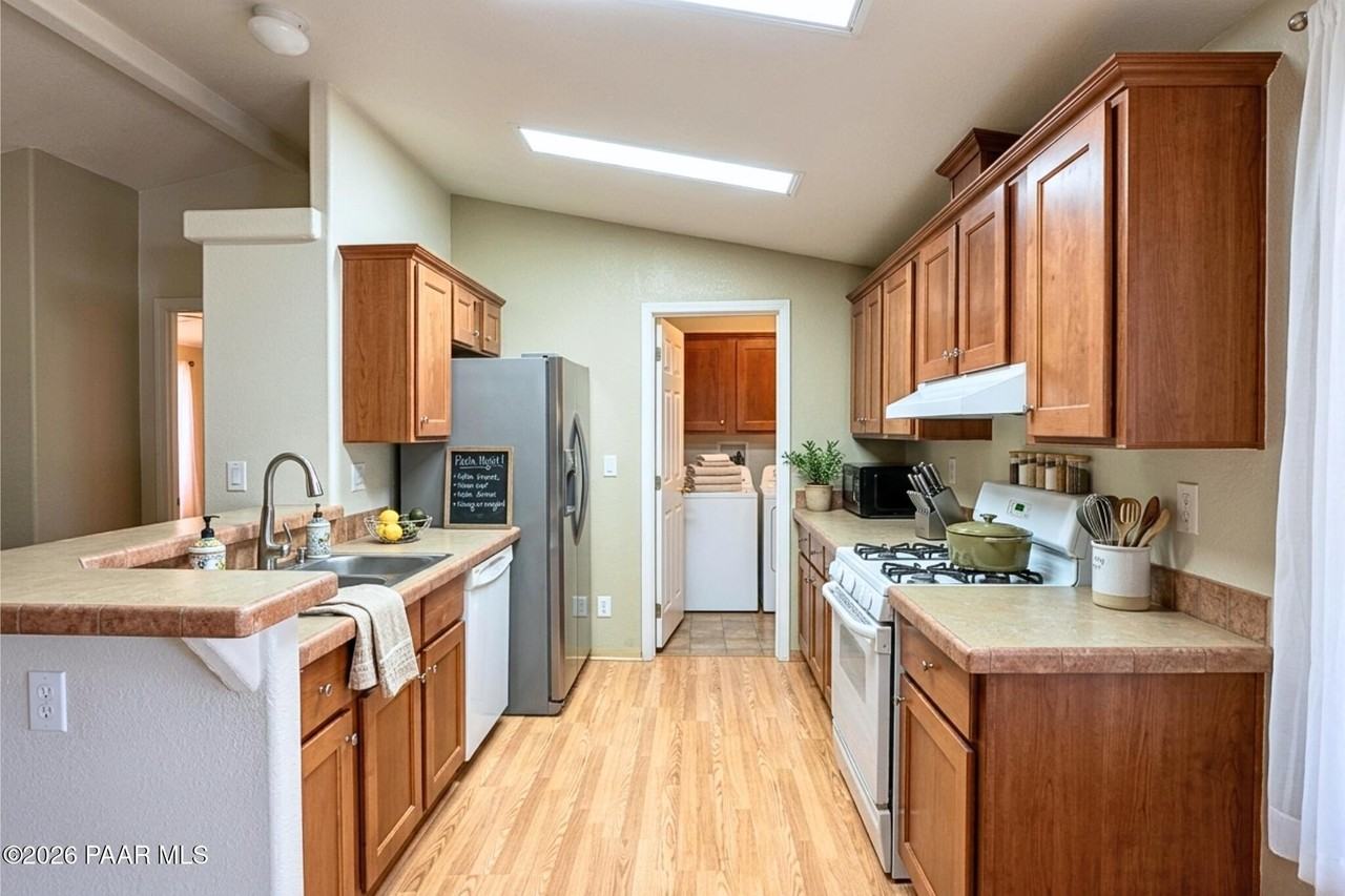 1888 Sarafina Dr - Photo 4 of 18