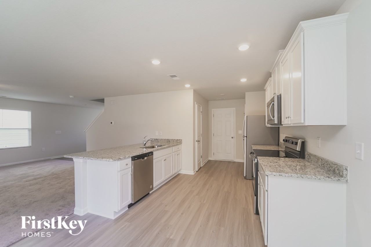 5220 Wolfridge Ave - Photo 6 of 16