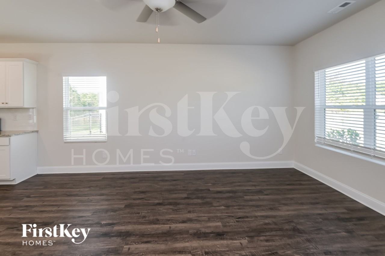 5423 Cobblestone Glen Dr - Photo 3 of 16