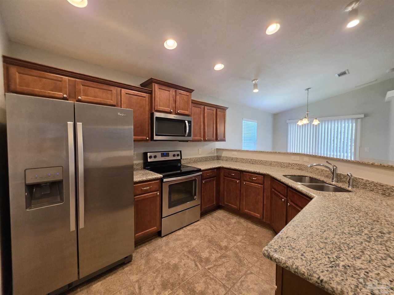 5574 Peach Dr - Photo 5 of 21