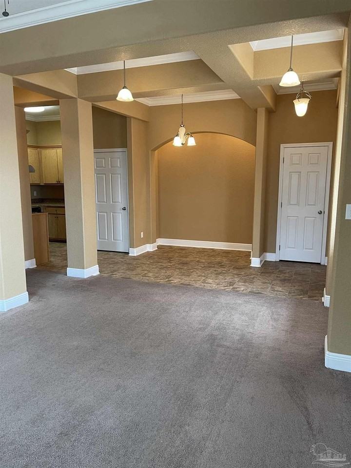 542 S 72nd Ave #C - Photo 4 of 18