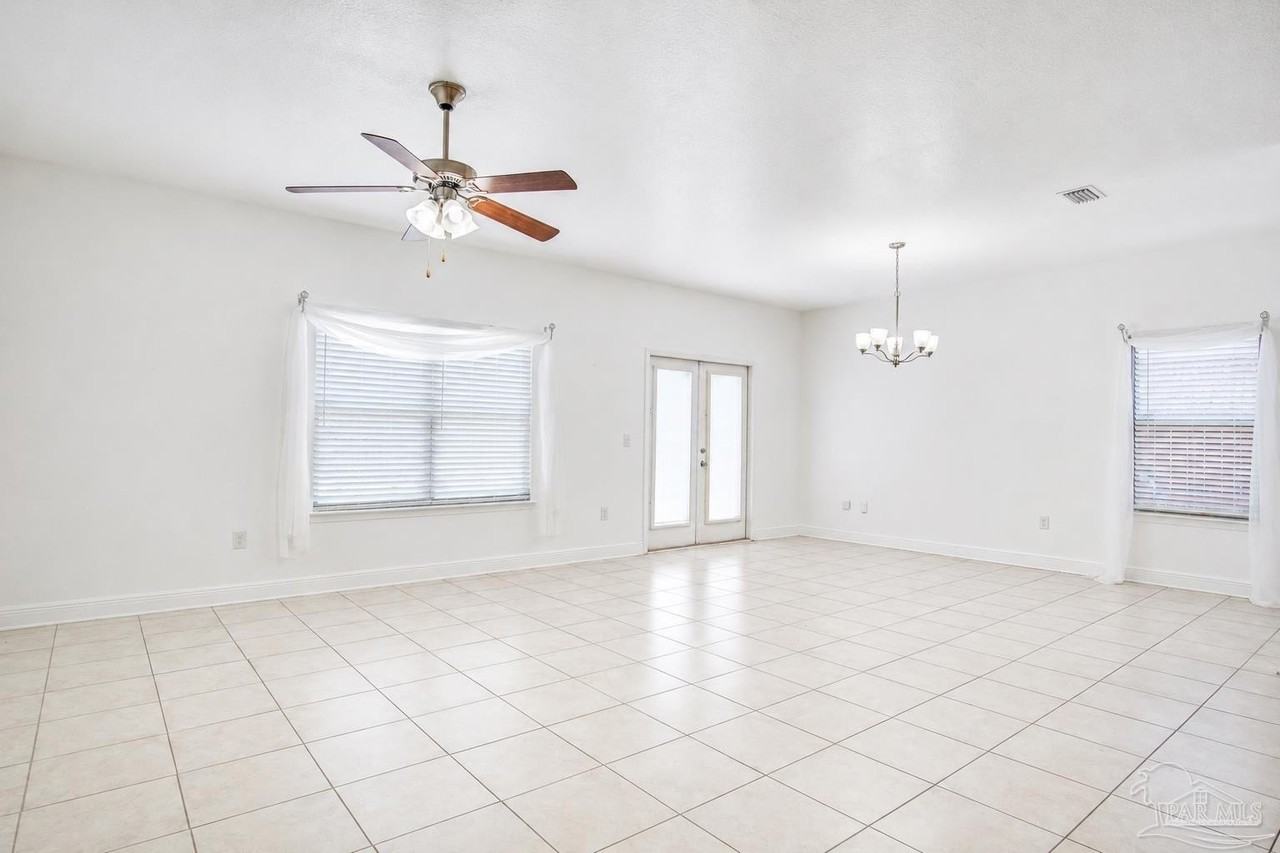 1724 Waterford Sound Blvd - Photo 3 of 29