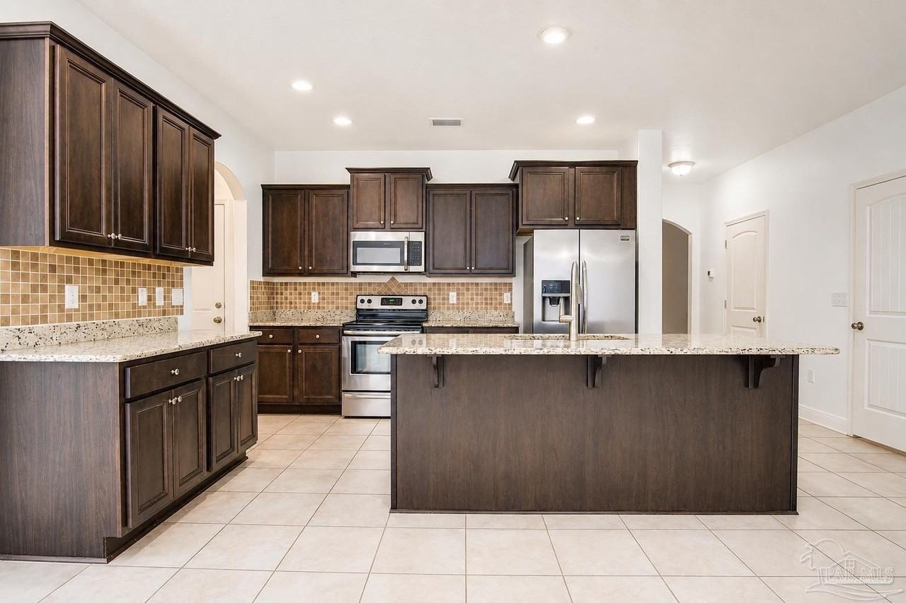 1724 Waterford Sound Blvd - Photo 5 of 29