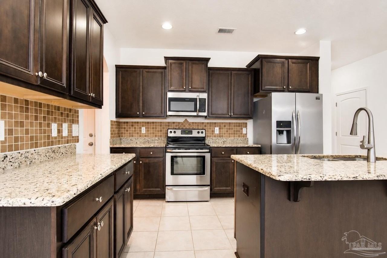 1724 Waterford Sound Blvd - Photo 6 of 29