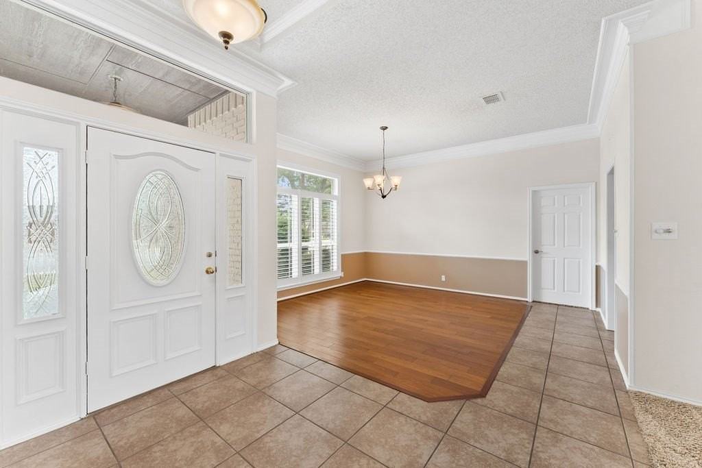 5309 Ridgefield Ct - Photo 3 of 36