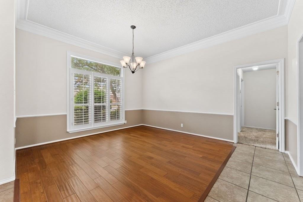 5309 Ridgefield Ct - Photo 4 of 36