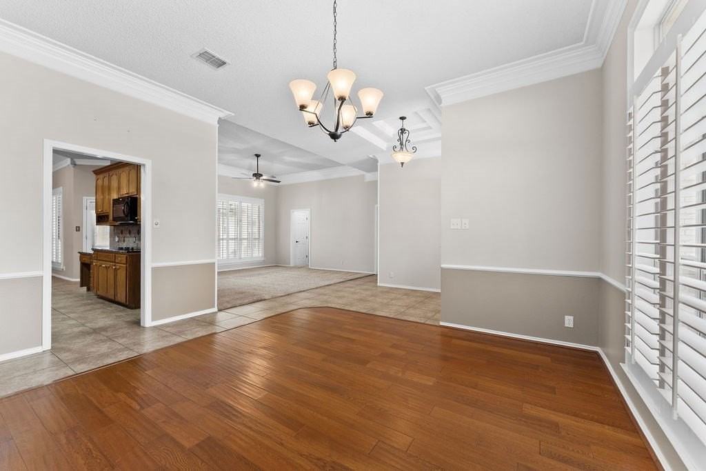 5309 Ridgefield Ct - Photo 5 of 36
