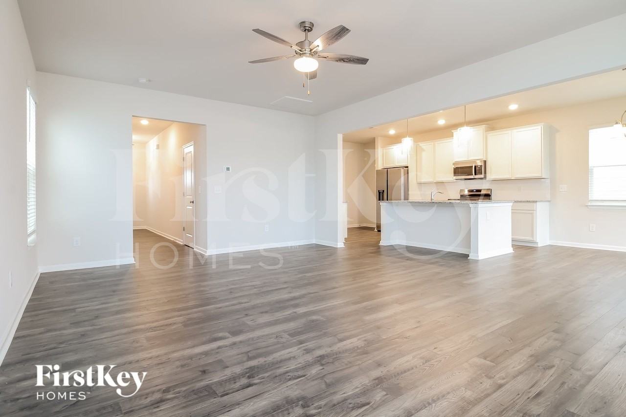 604 Goldburn Way - Photo 3 of 15