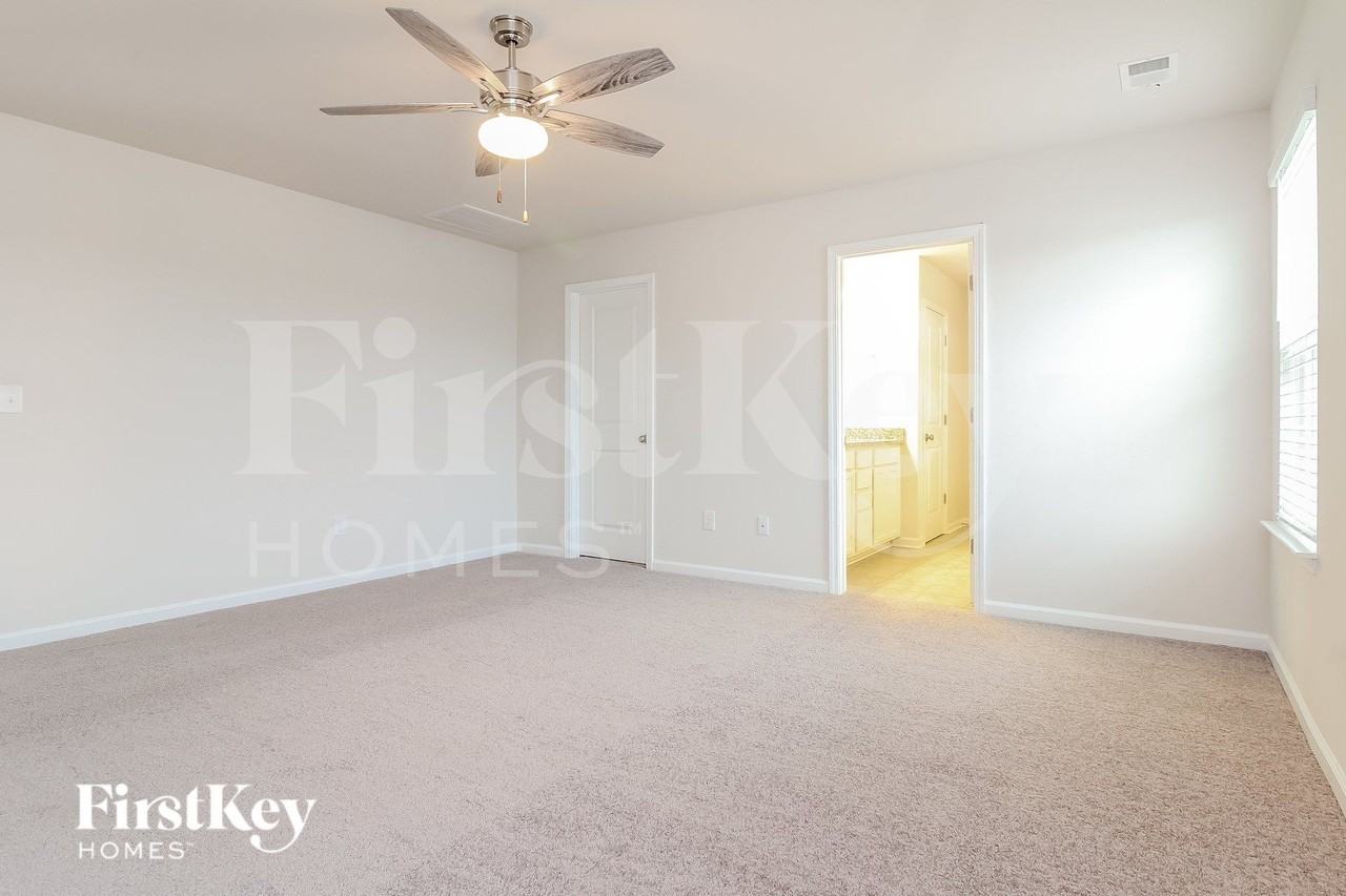 604 Goldburn Way - Photo 7 of 15