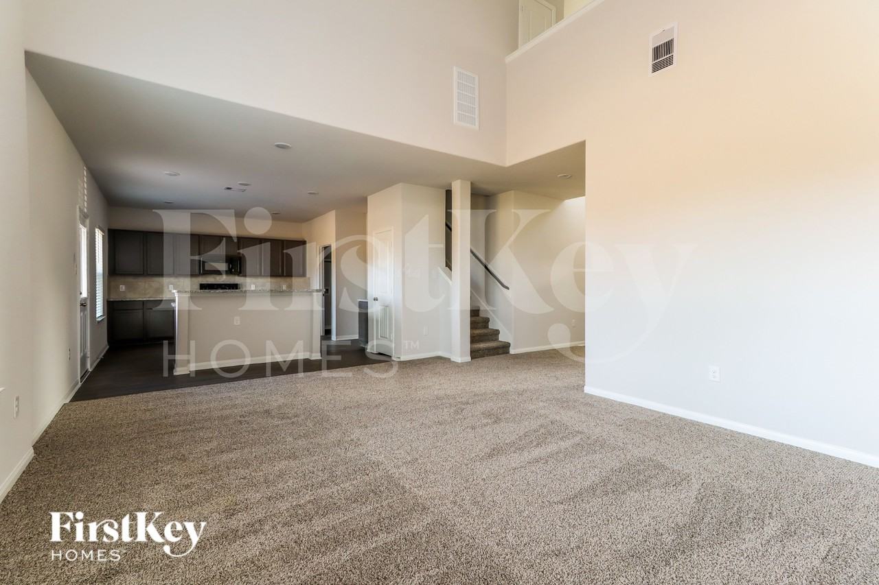14705 Country Club Dr - Photo 4 of 16