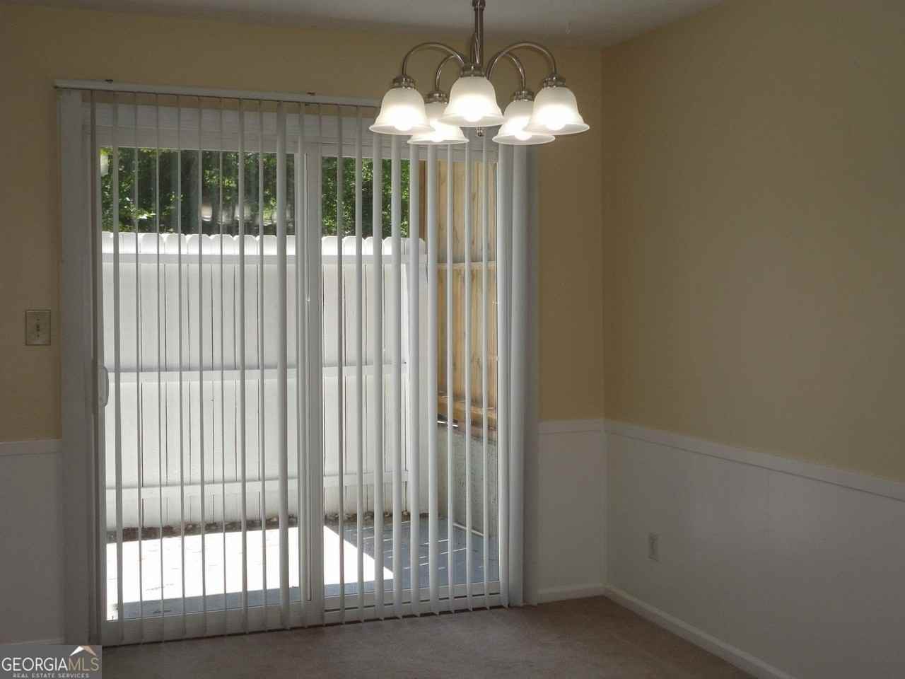 403 Northdale Ct - Photo 3 of 14