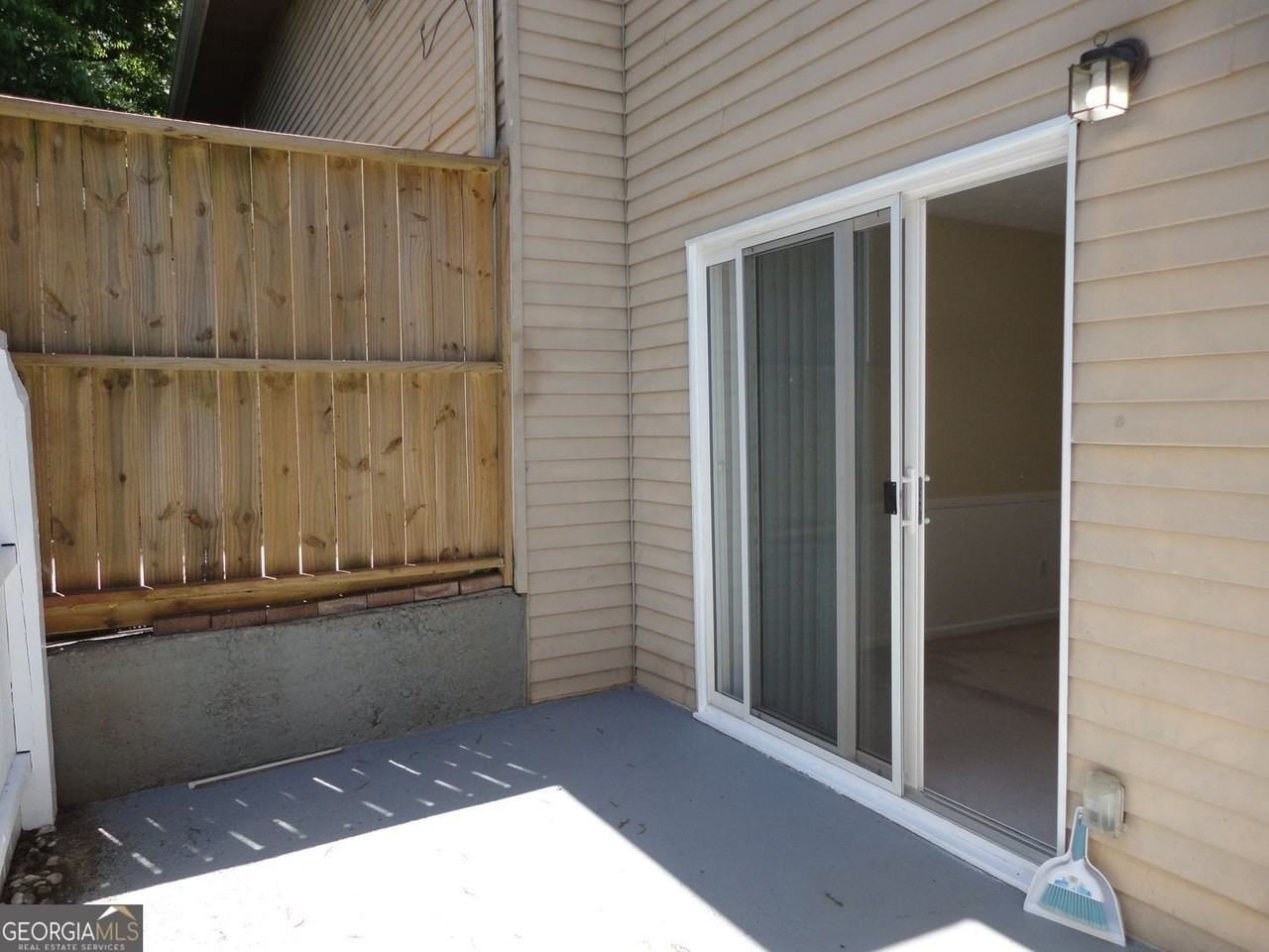 403 Northdale Ct - Photo 6 of 14