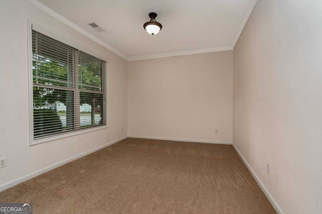 210 Harmony Lake Dr - Photo 7 of 34