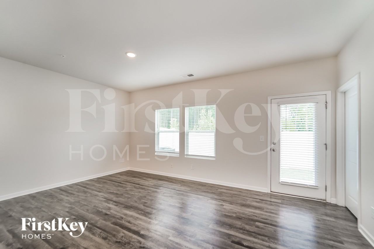 2035 Cypress Village Dr Nw - Photo 3 of 16