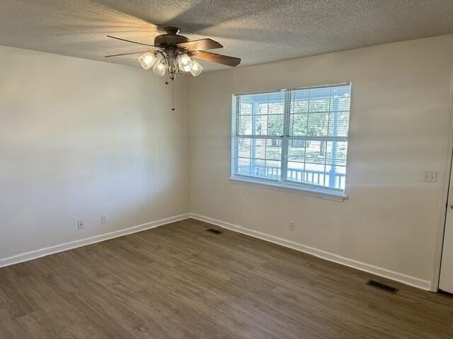 3266 Somerset Dr Se - Photo 6 of 17