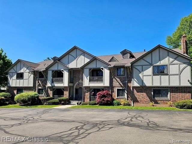 42160 Woodward Ave - Photo 6 of 36