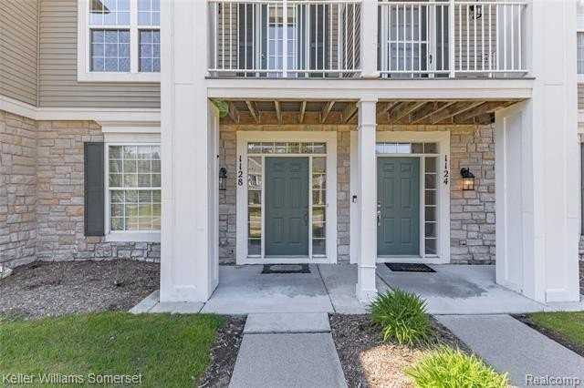 1128 Alameda Blvd - Photo 4 of 38