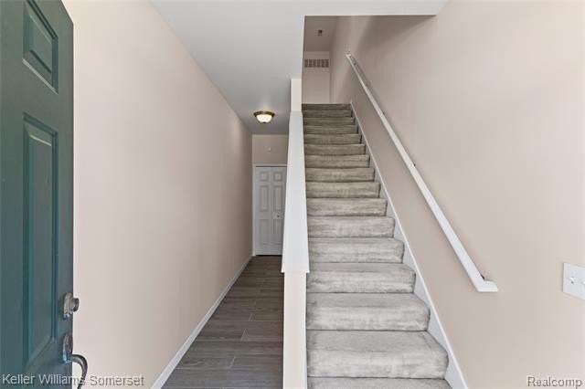 1128 Alameda Blvd - Photo 6 of 38