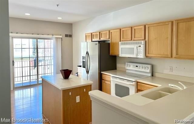 3111 Camden Dr - Photo 4 of 12