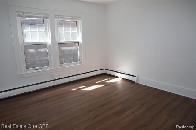 271 W Maple Rd - Photo 4 of 11